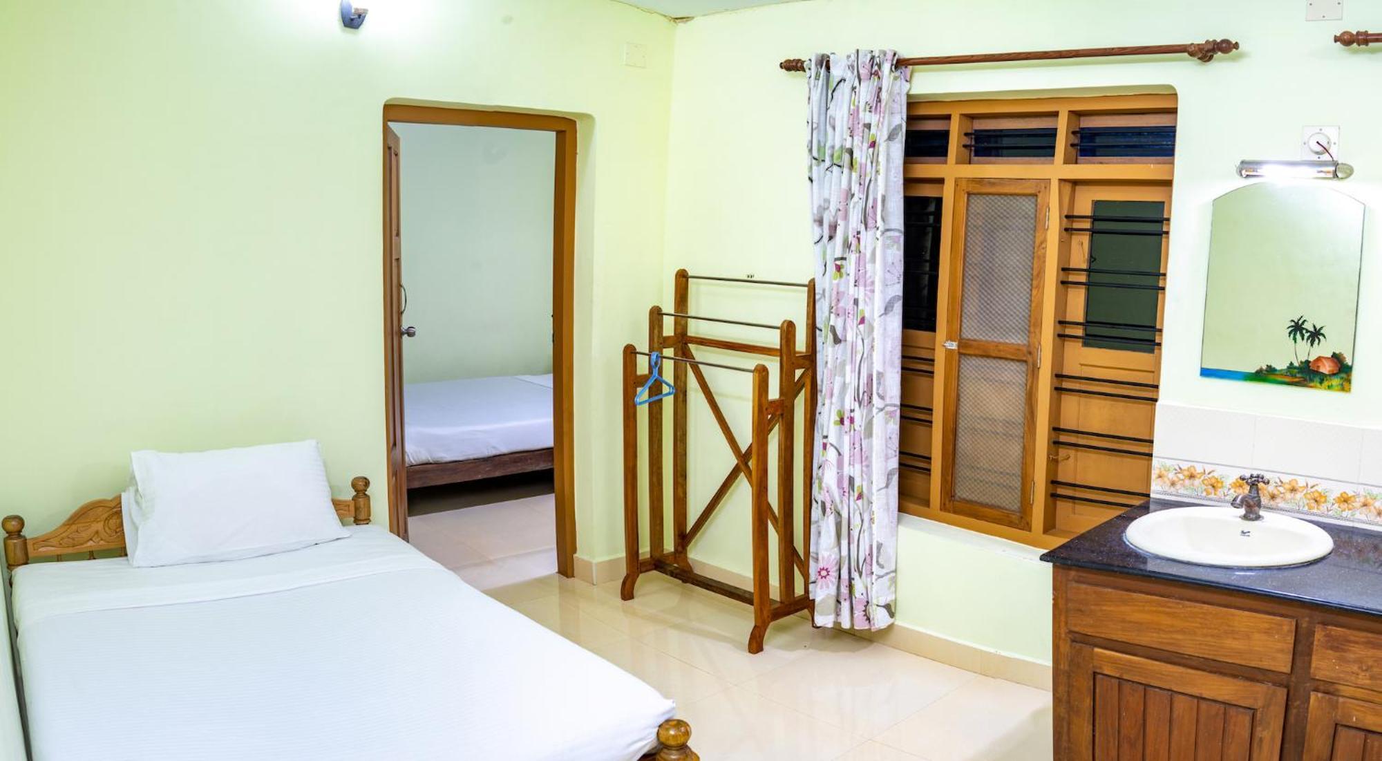 Kalpavanam Heritage Resort Теккади Номер фото